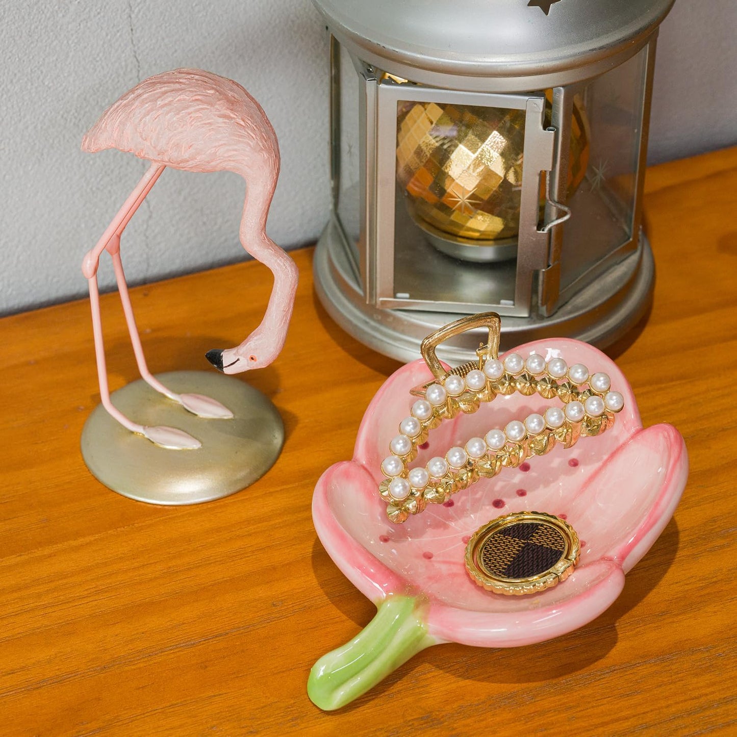 Creative Flower Shaped Ceramic Soap Dish ā Cute Decorative Soap Holder for Bathroom & Home