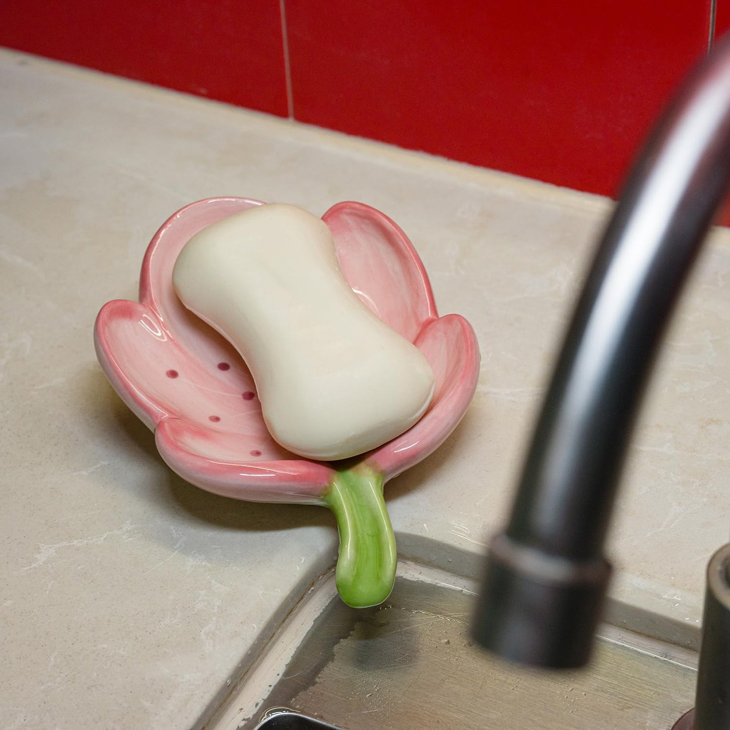 Creative Flower Shaped Ceramic Soap Dish ā Cute Decorative Soap Holder for Bathroom & Home