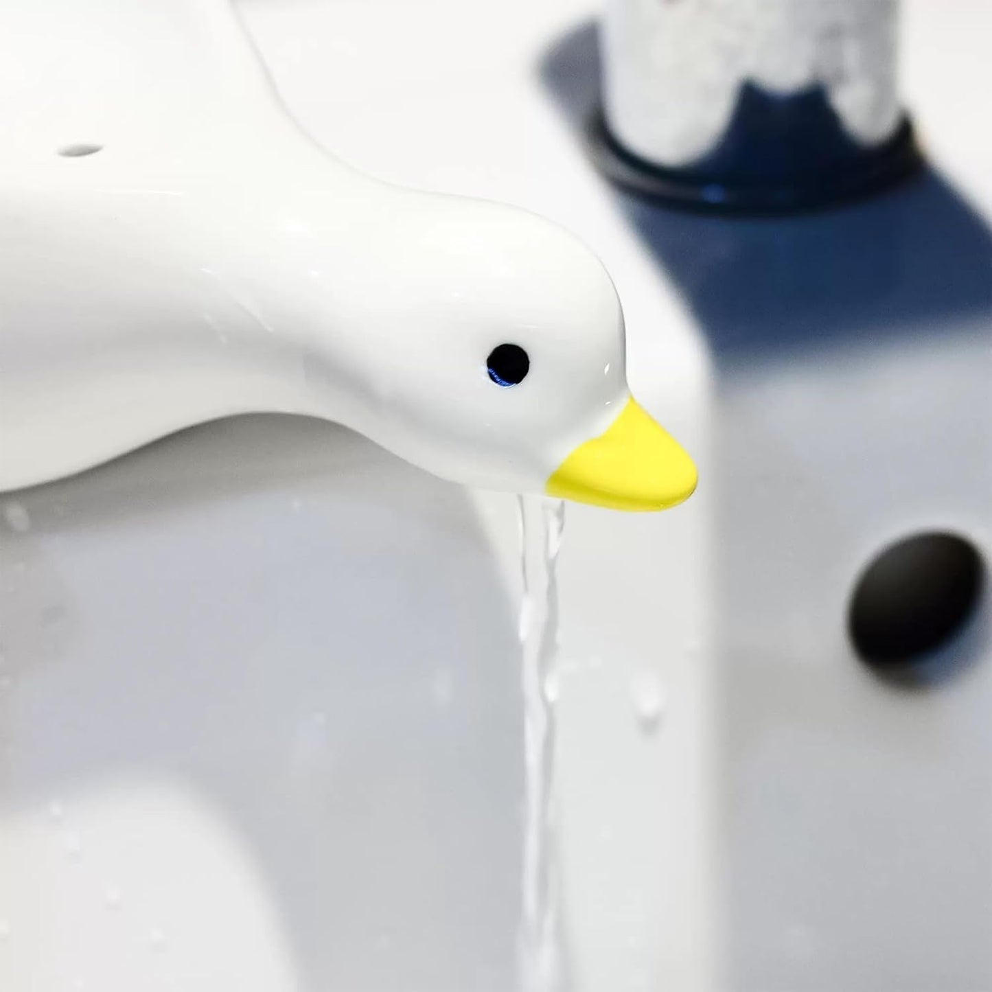 Creative Duck Shaped Ceramic Soap Dish – Cute Animal Soap Holder for Bathroom & Kitchen
